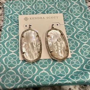 Kendra Scott Danielle gold statement earrings in ivory mother of pearl, large